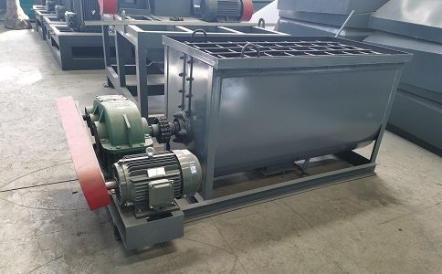 雙螺帶混合機(jī) 雙螺帶混合機(jī)