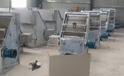 斜篩式固液分離機(jī) 斜篩式固液分離機(jī)