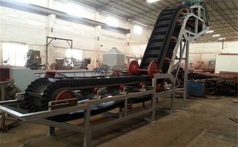 深槽帶式輸送機 深槽帶式輸送機