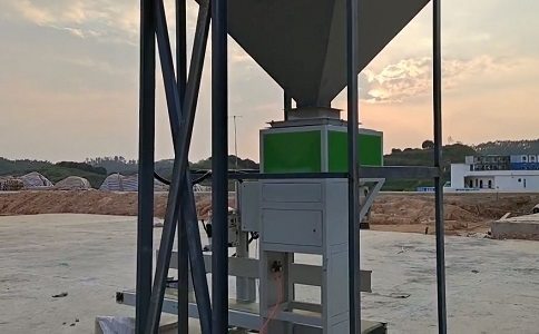自動(dòng)定量顆粒包裝機(jī) 自動(dòng)定量顆粒包裝機(jī)