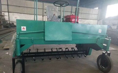 行走式翻堆機(jī) 行走式翻堆機(jī)